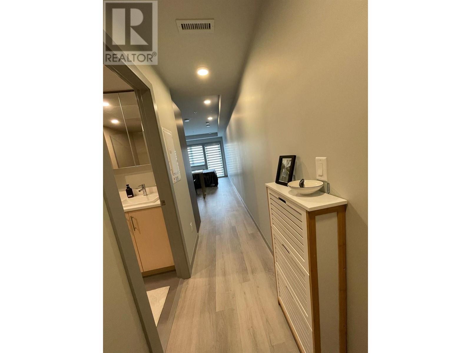 #215 345 DOUGALL ROAD N - Image 3