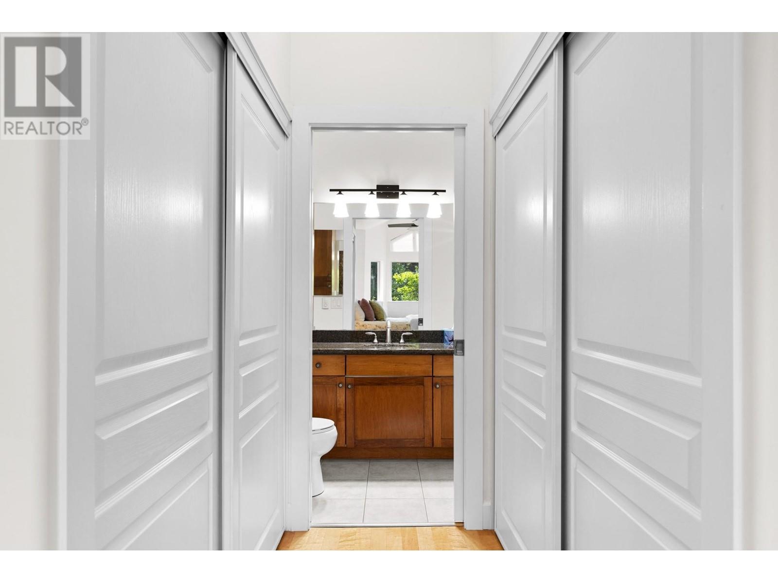 127 3996 Beach Avenue, Peachland