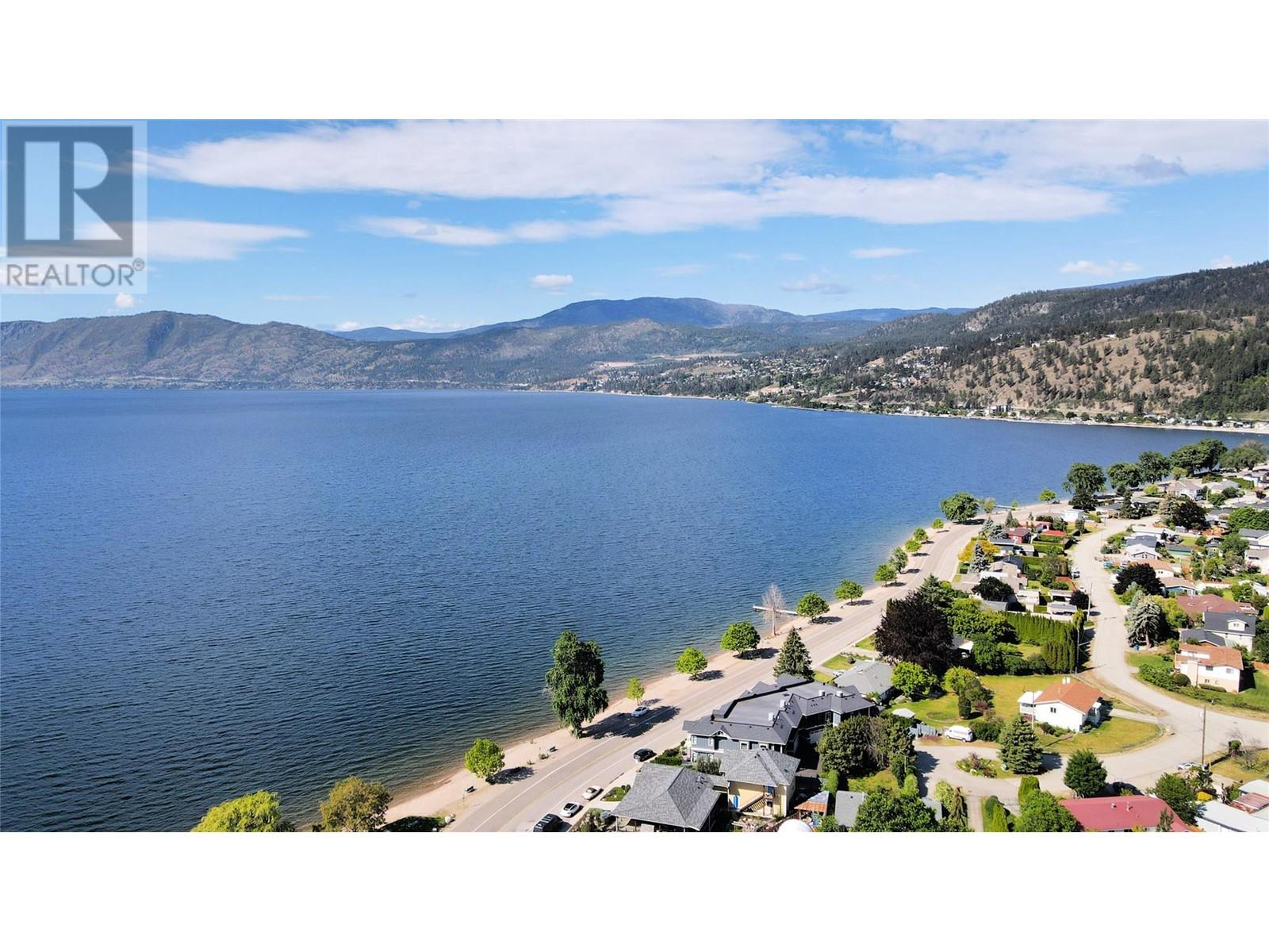 127 3996 Beach Avenue, Peachland