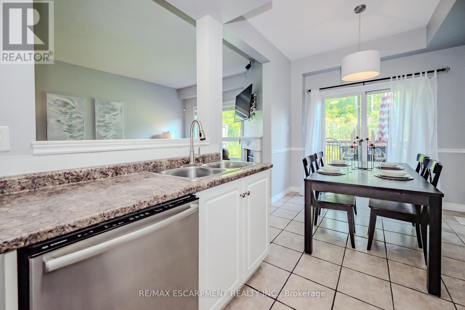 Photo 5 of 56 Liddycoat Lane, Hamilton ON