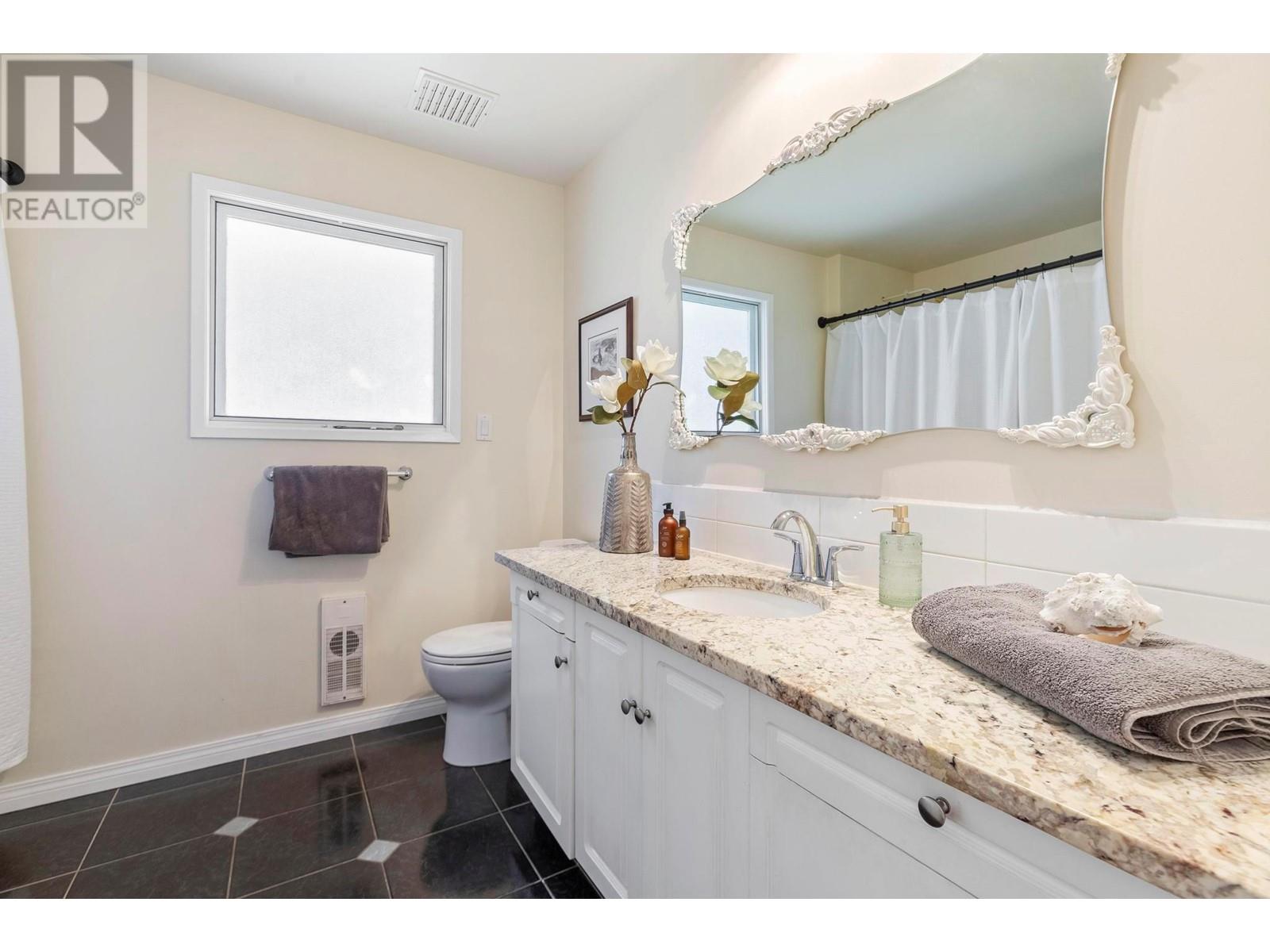 14251 East Hill Road, Lake Country