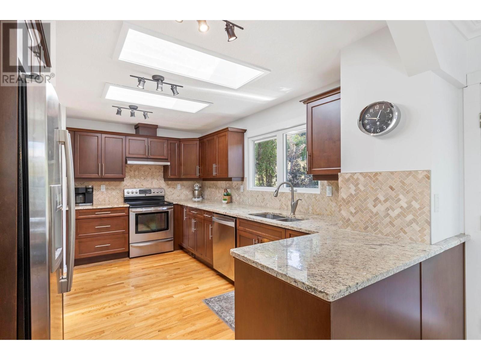  14251 East Hill Road, Lake Country