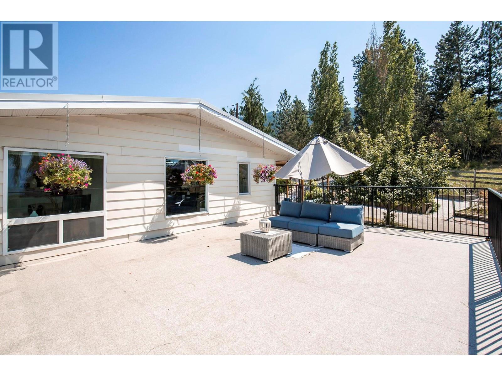 14251 East Hill Road, Lake Country