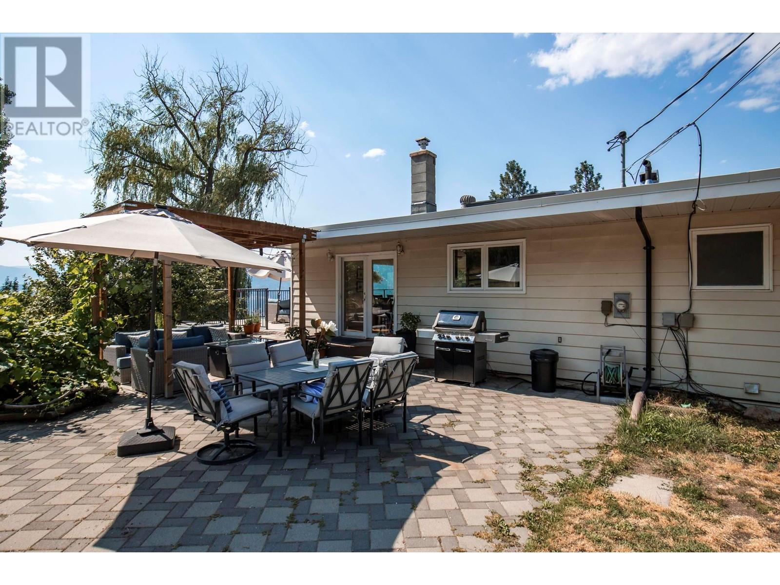 14251 East Hill Road, Lake Country