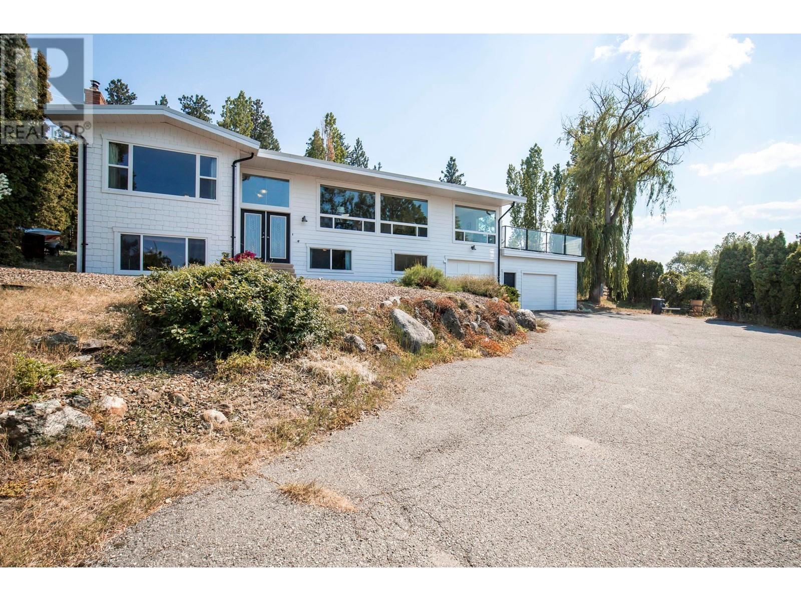 14251 East Hill Road, Lake Country