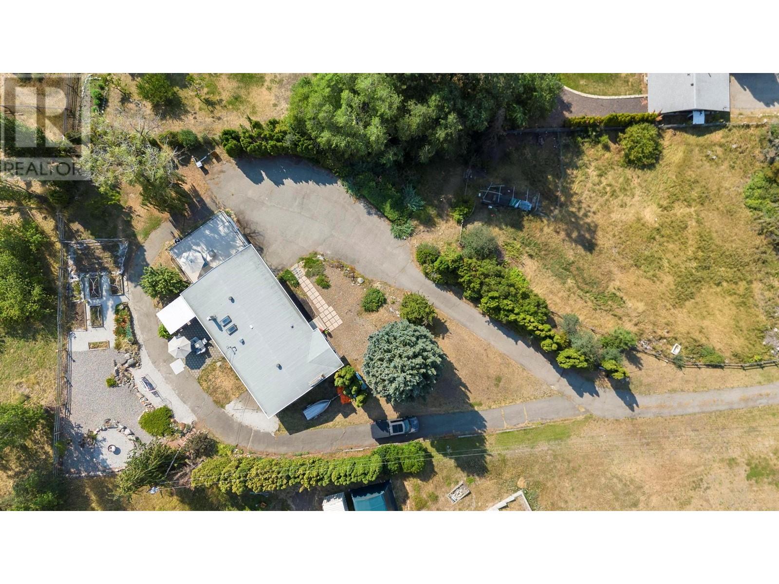 14251 East Hill Road, Lake Country