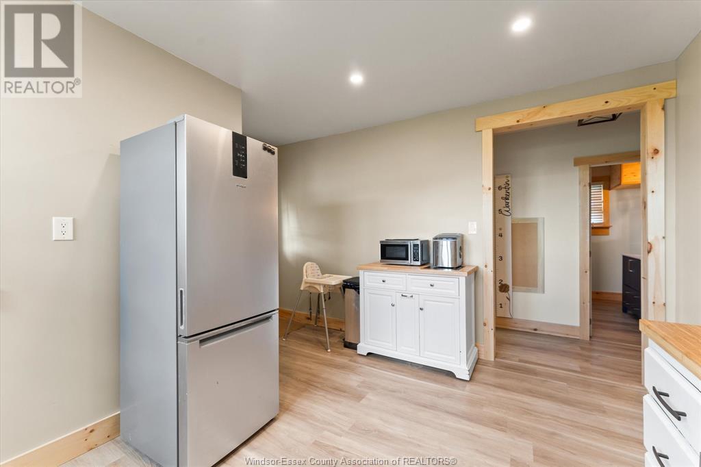 Photo 9 of 1722 Mersea Rd D, Leamington ON