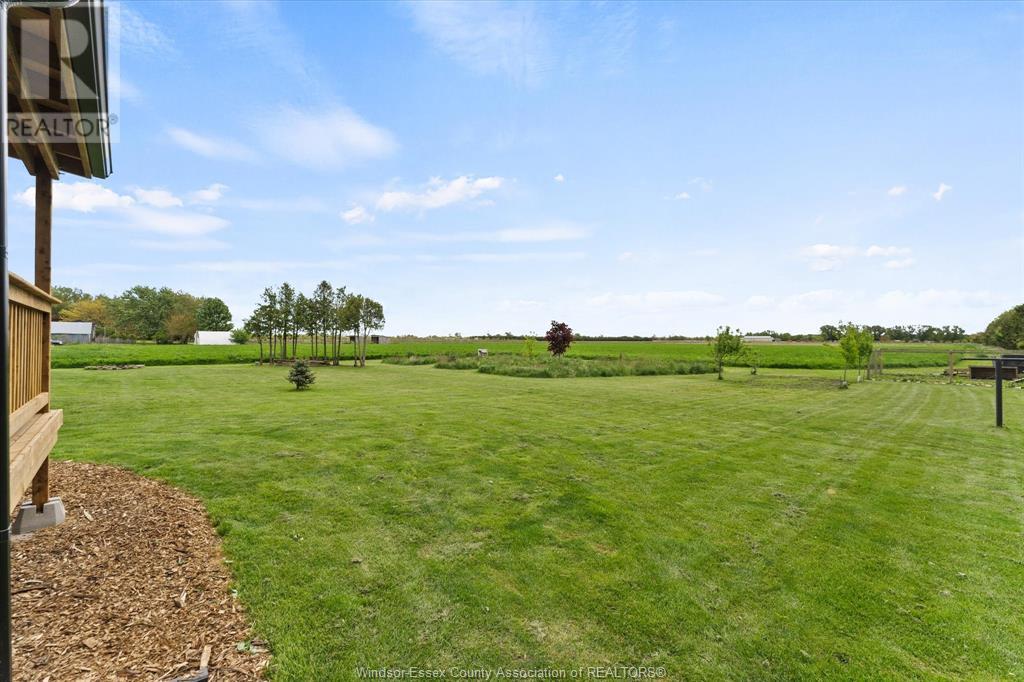 Photo 12 of 1722 Mersea Rd D, Leamington ON