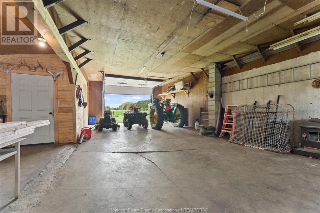 Photo 29 of 1722 Mersea Rd D, Leamington ON