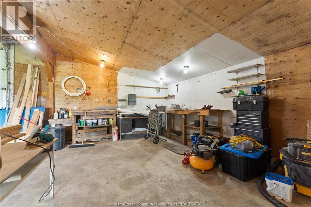Photo 3 of 1722 Mersea Rd D, Leamington ON