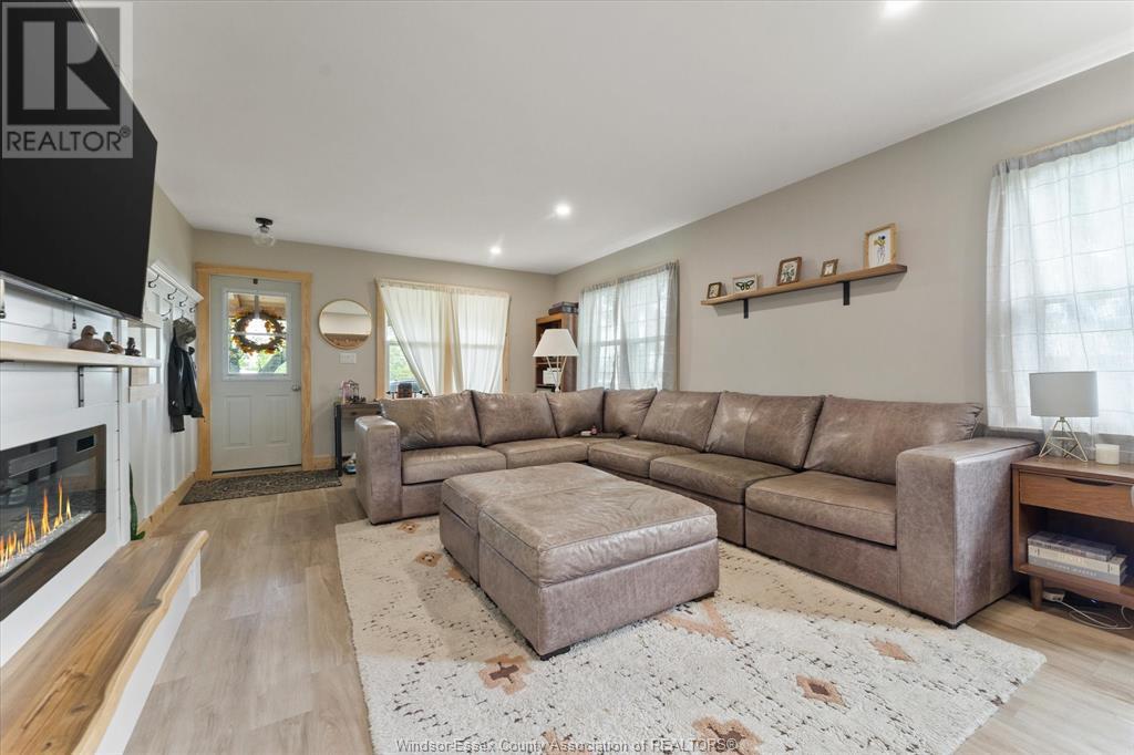 Photo 15 of 1722 Mersea Rd D, Leamington ON