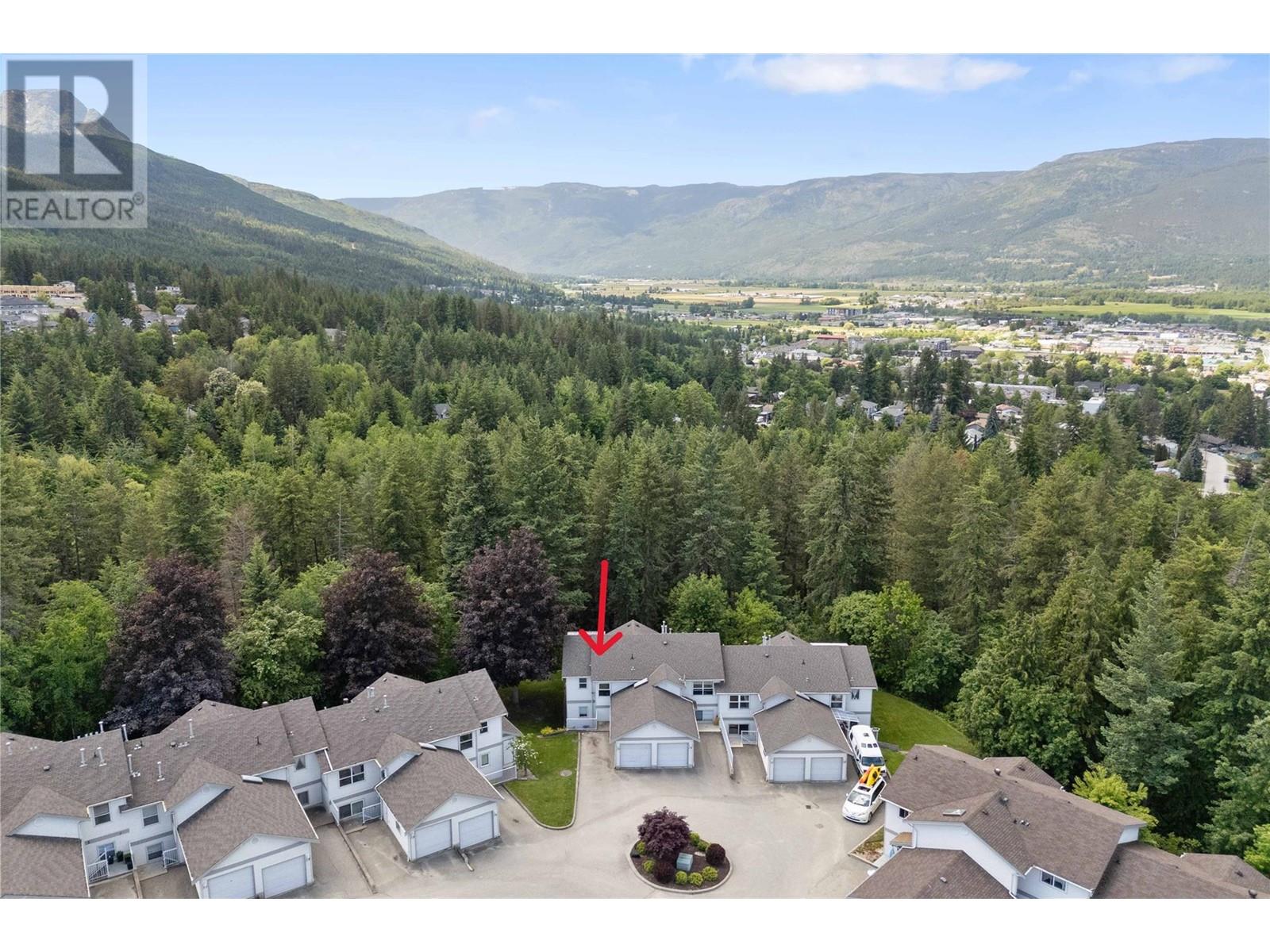 15 171 17th Street Southeast, Salmon Arm