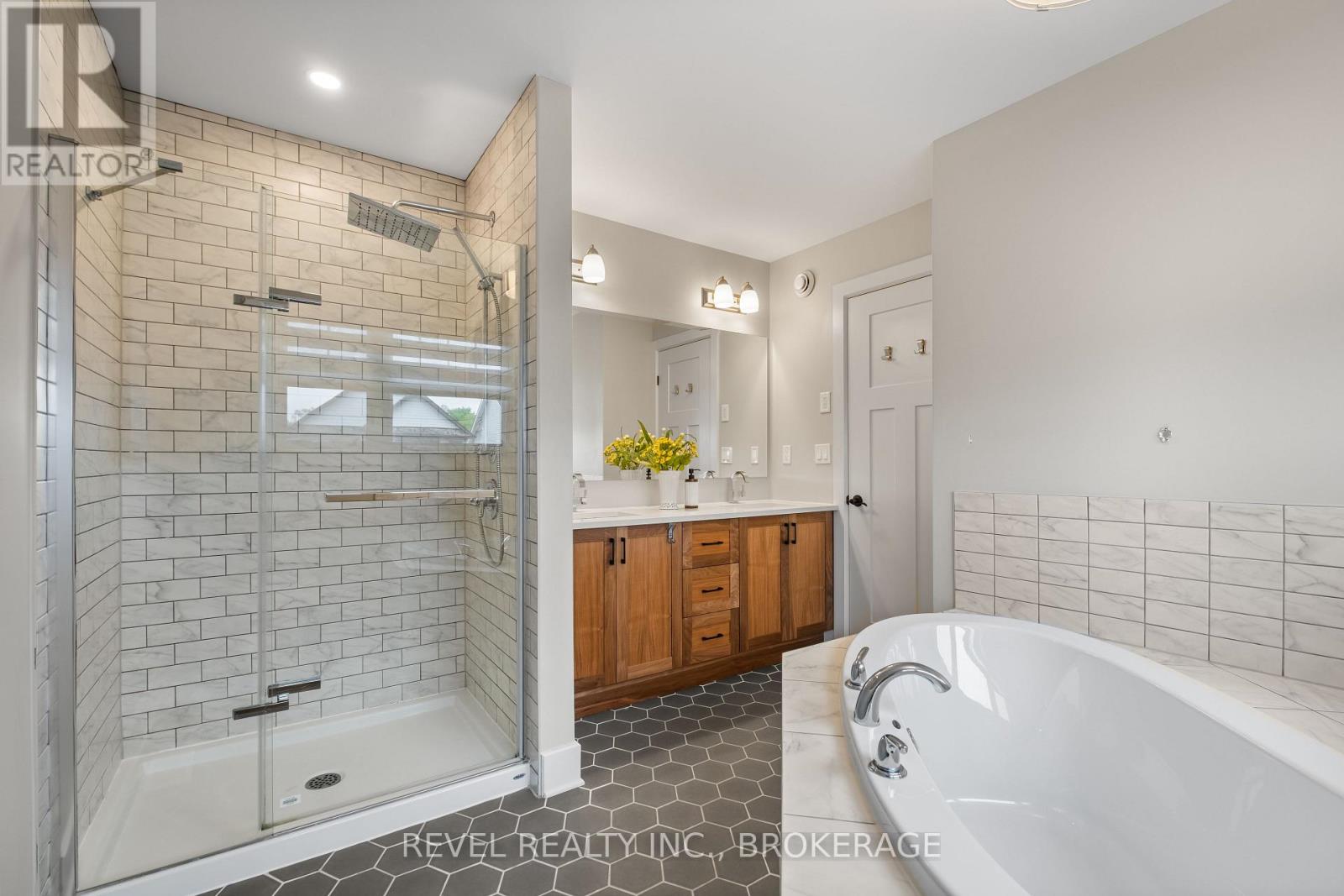 Photo 27 of 709 Riverview Way, Kingston ON