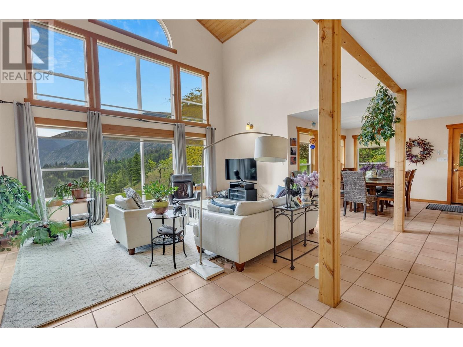 9100 Texas Creek Road, Lillooet