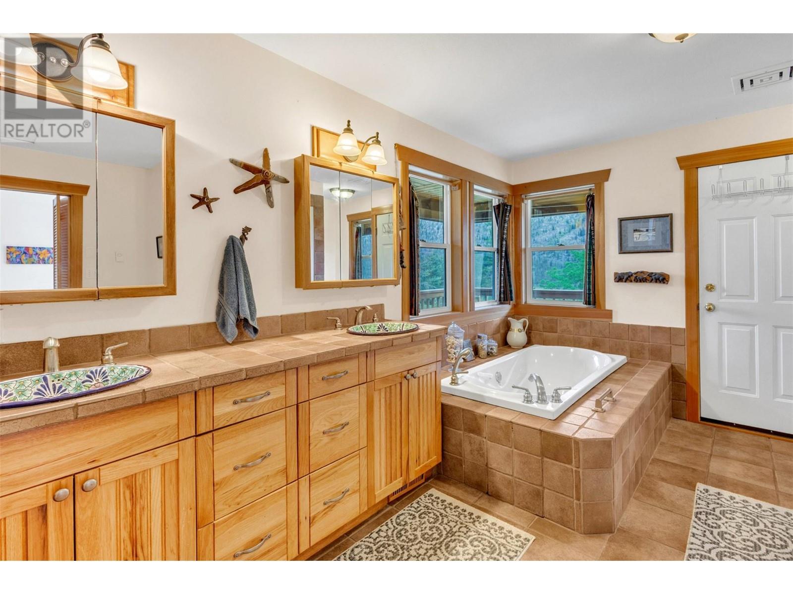 9100 Texas Creek Road, Lillooet
