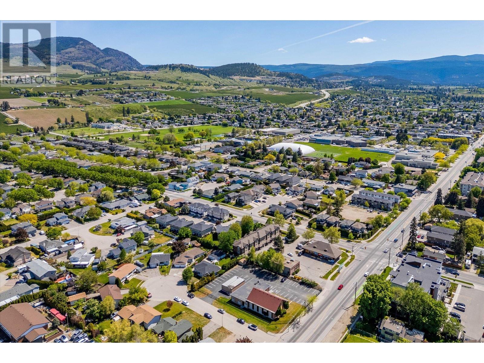  135 Almond Court, Kelowna