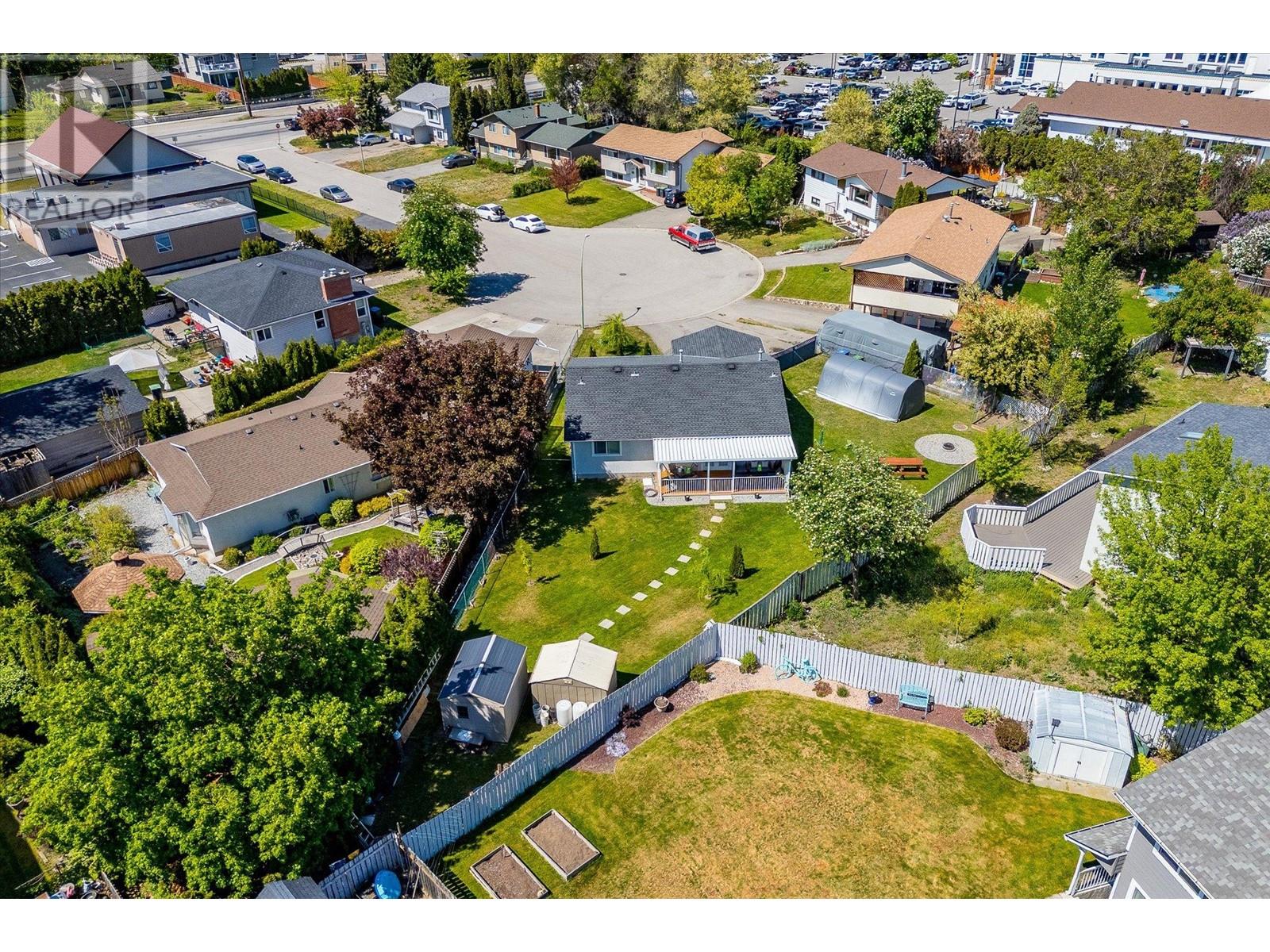  135 Almond Court, Kelowna