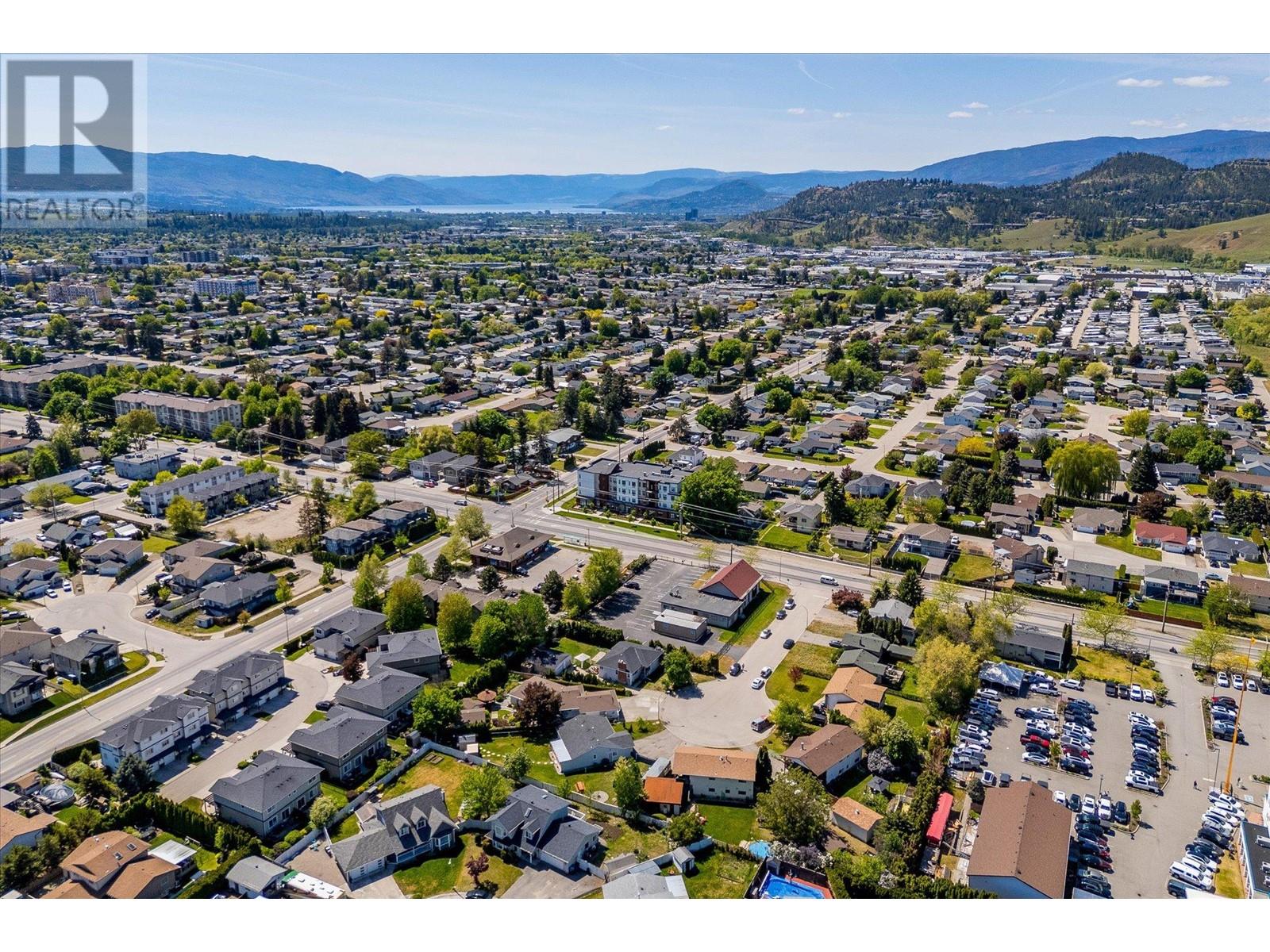  135 Almond Court, Kelowna