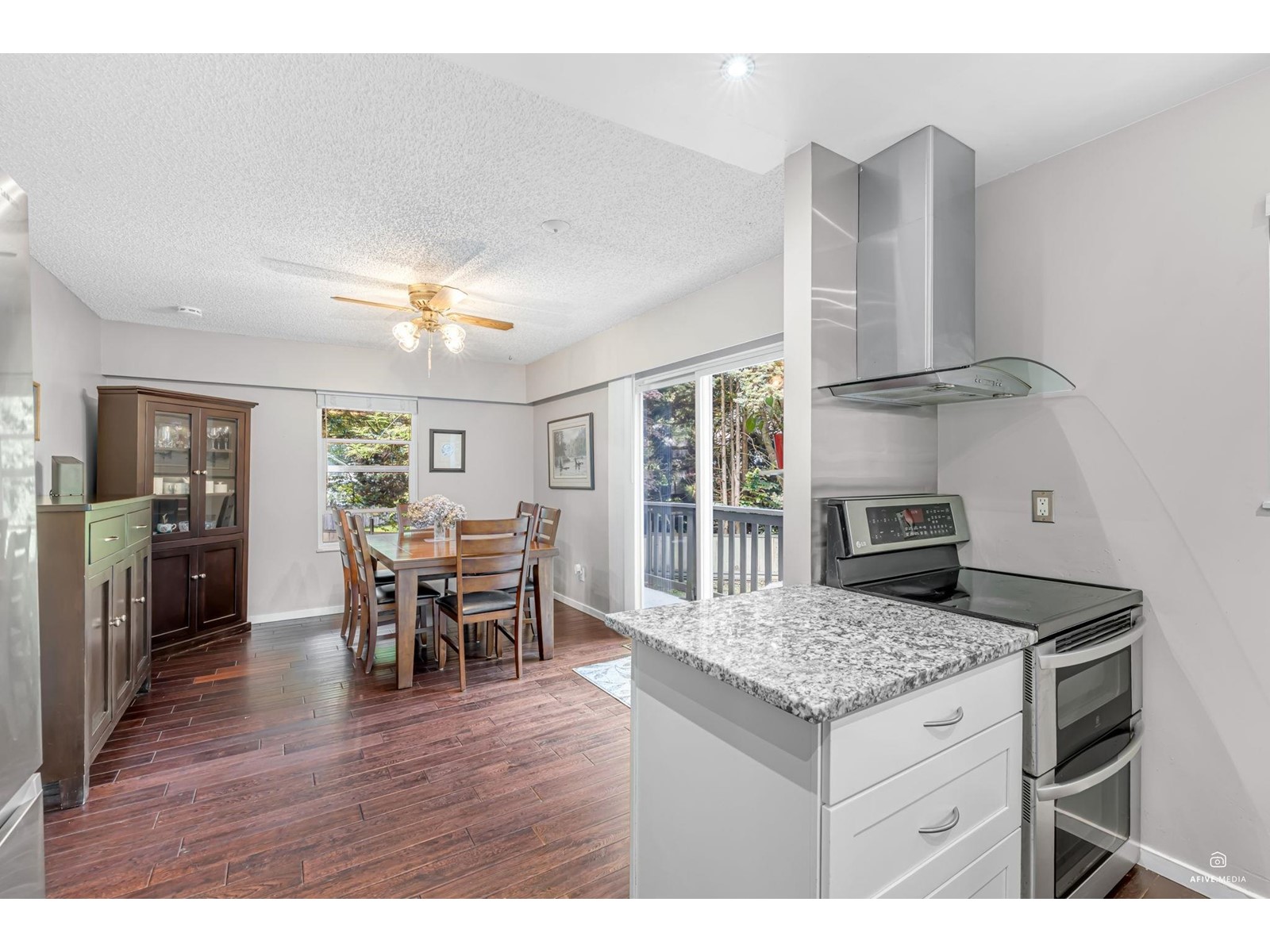 Photo 10 of 13124 Doone Place, Surrey BC