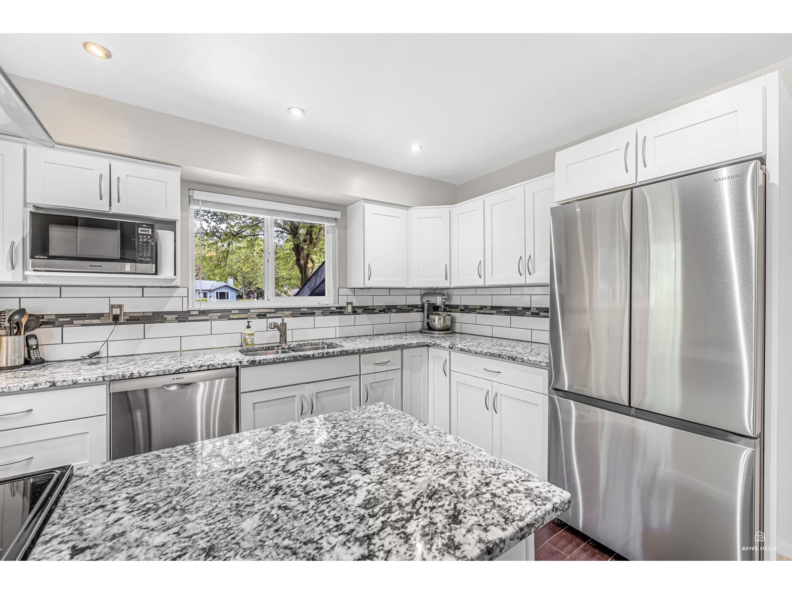 Photo 9 of 13124 Doone Place, Surrey BC