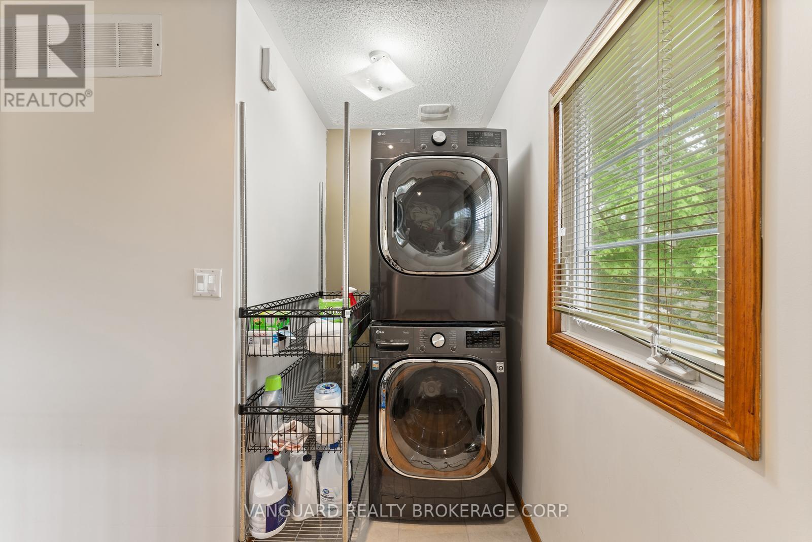 Photo 6 of 108 Queen Street S, New Tecumseth ON