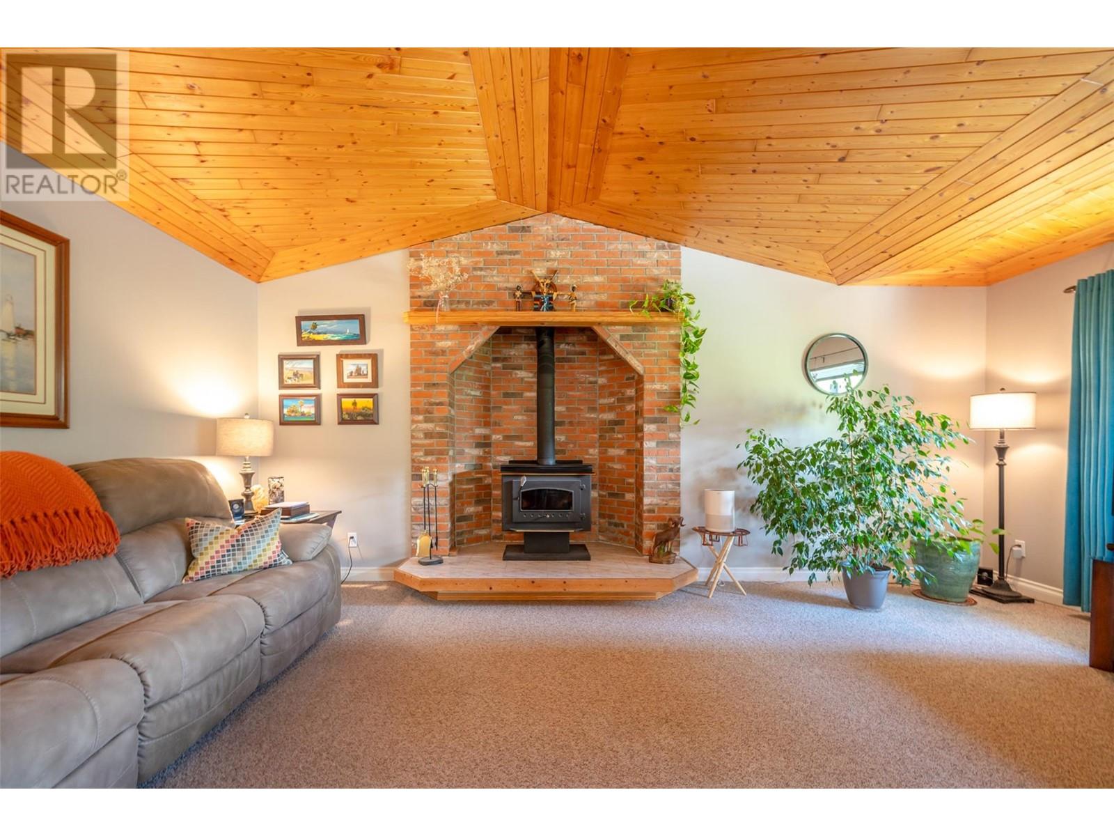 1332 Peachcliff Drive, Okanagan Falls