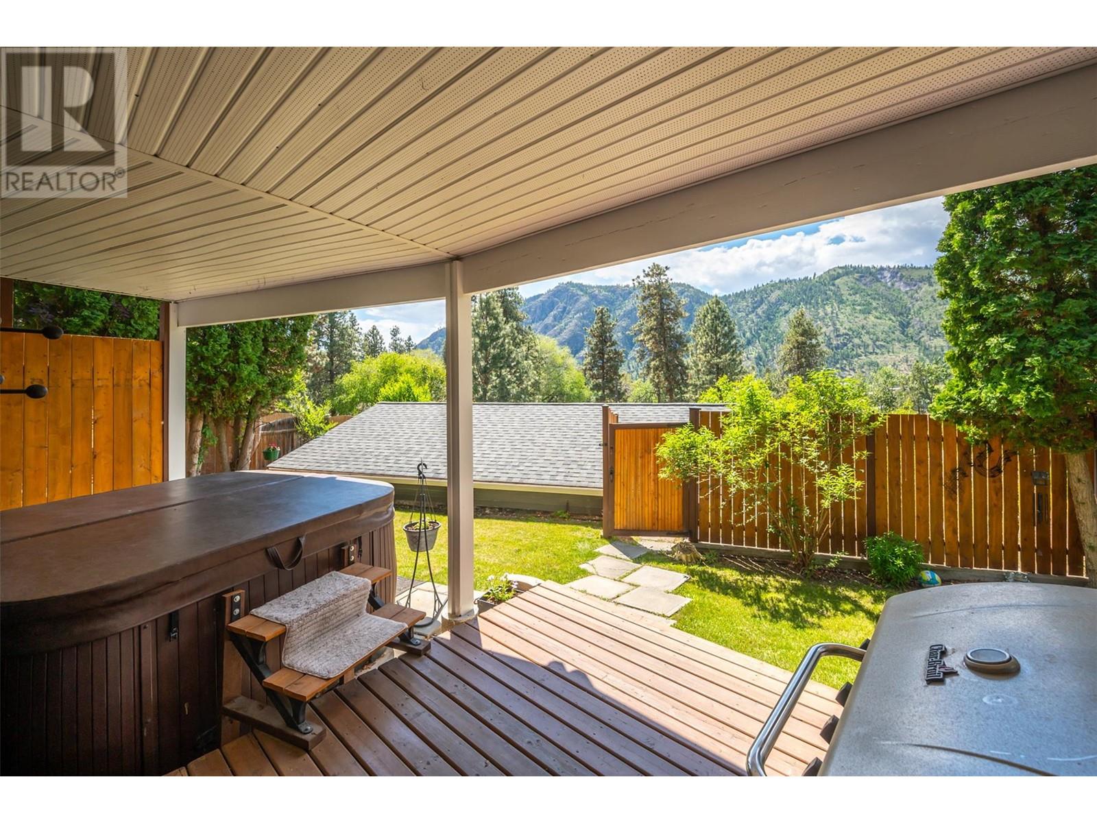 1332 Peachcliff Drive, Okanagan Falls