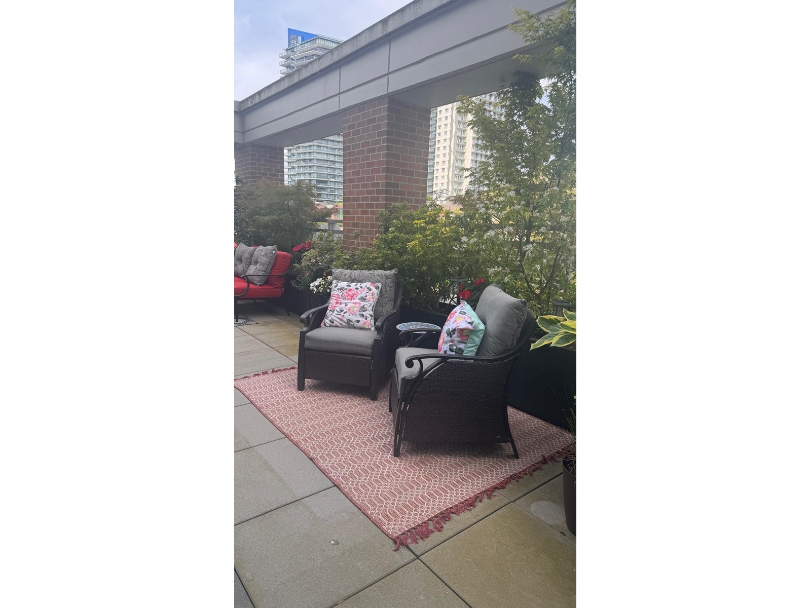 204 15152 RUSSELL AVENUE, White Rock real estate listing R3000737