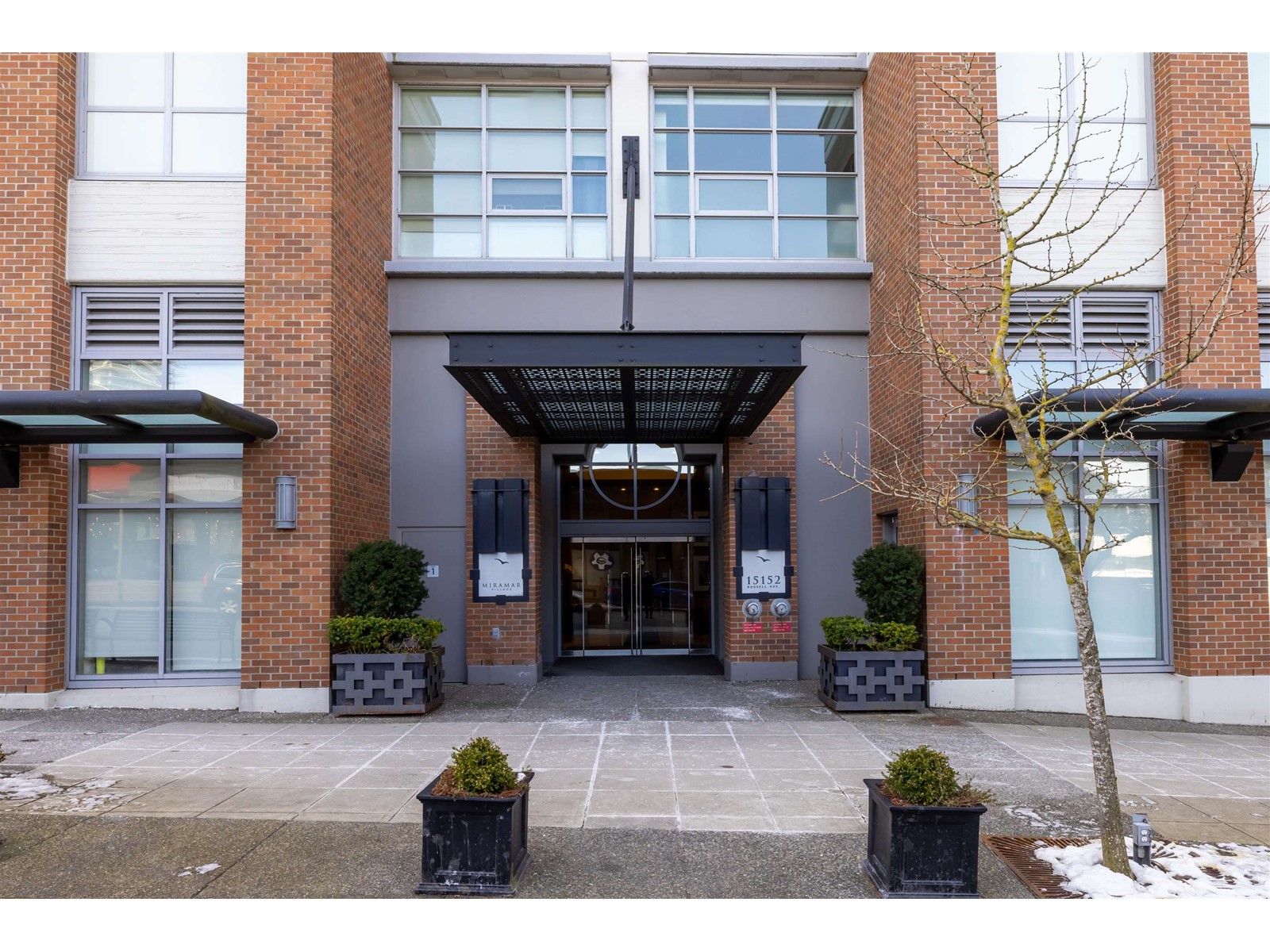 204 15152 RUSSELL AVENUE, White Rock real estate listing for sale