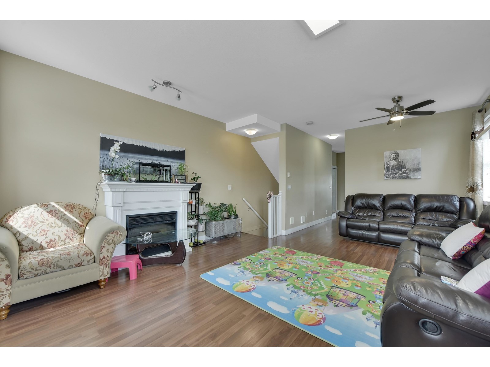 Photo 6 of 7 8676 158 Street, Surrey BC