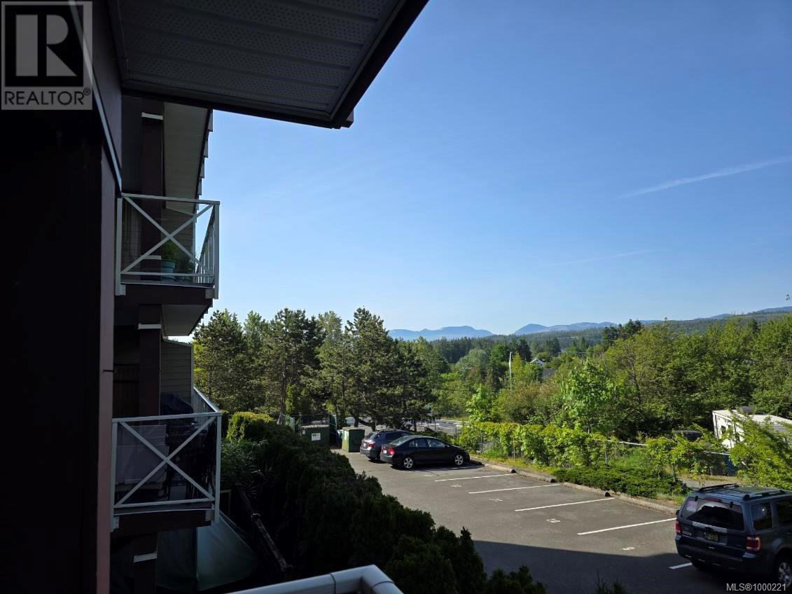 Photo 2 of 201 481 Kennedy St, Nanaimo BC