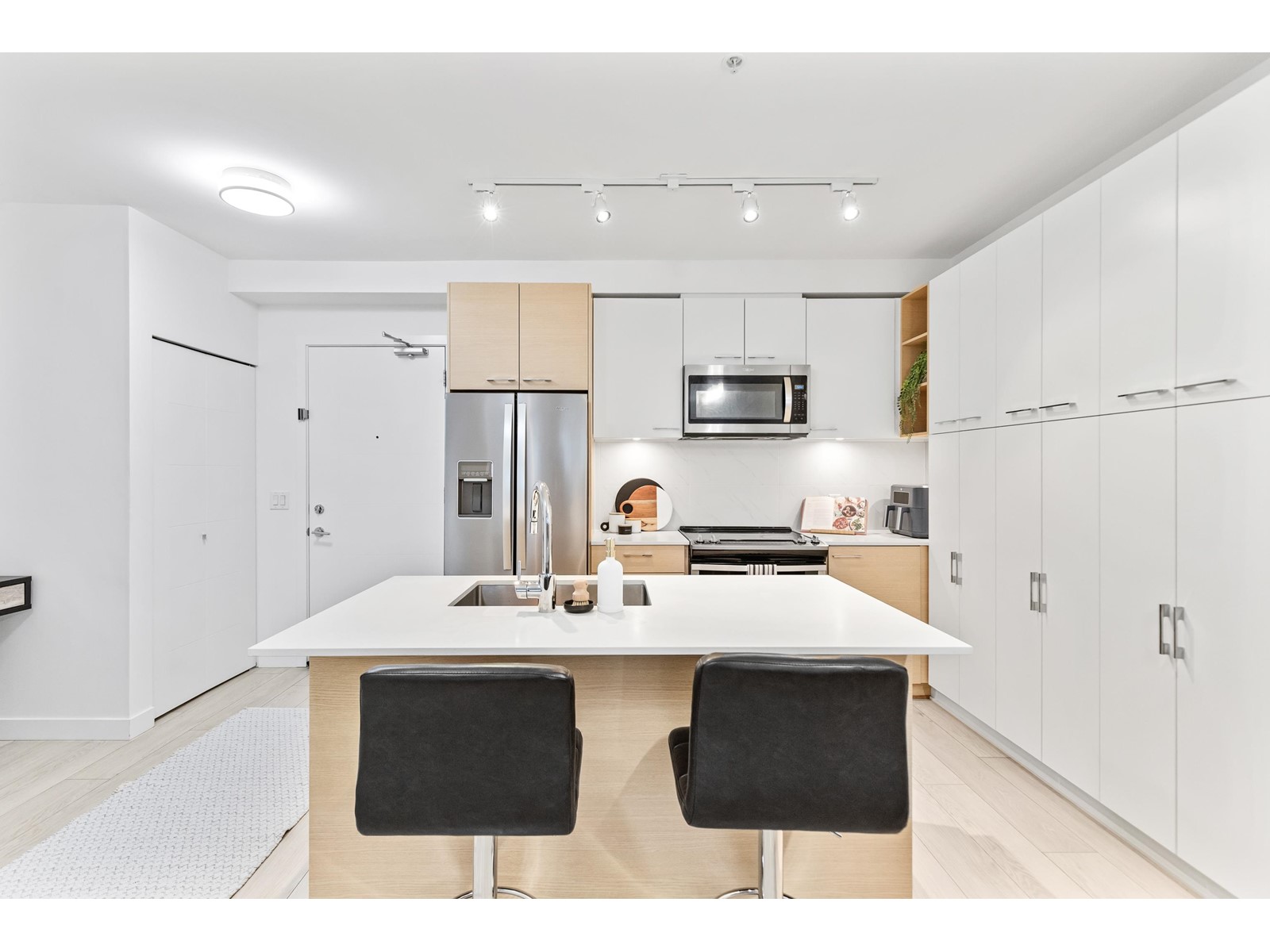 311 13963 105 BOULEVARD, Surrey real estate listing R2996923