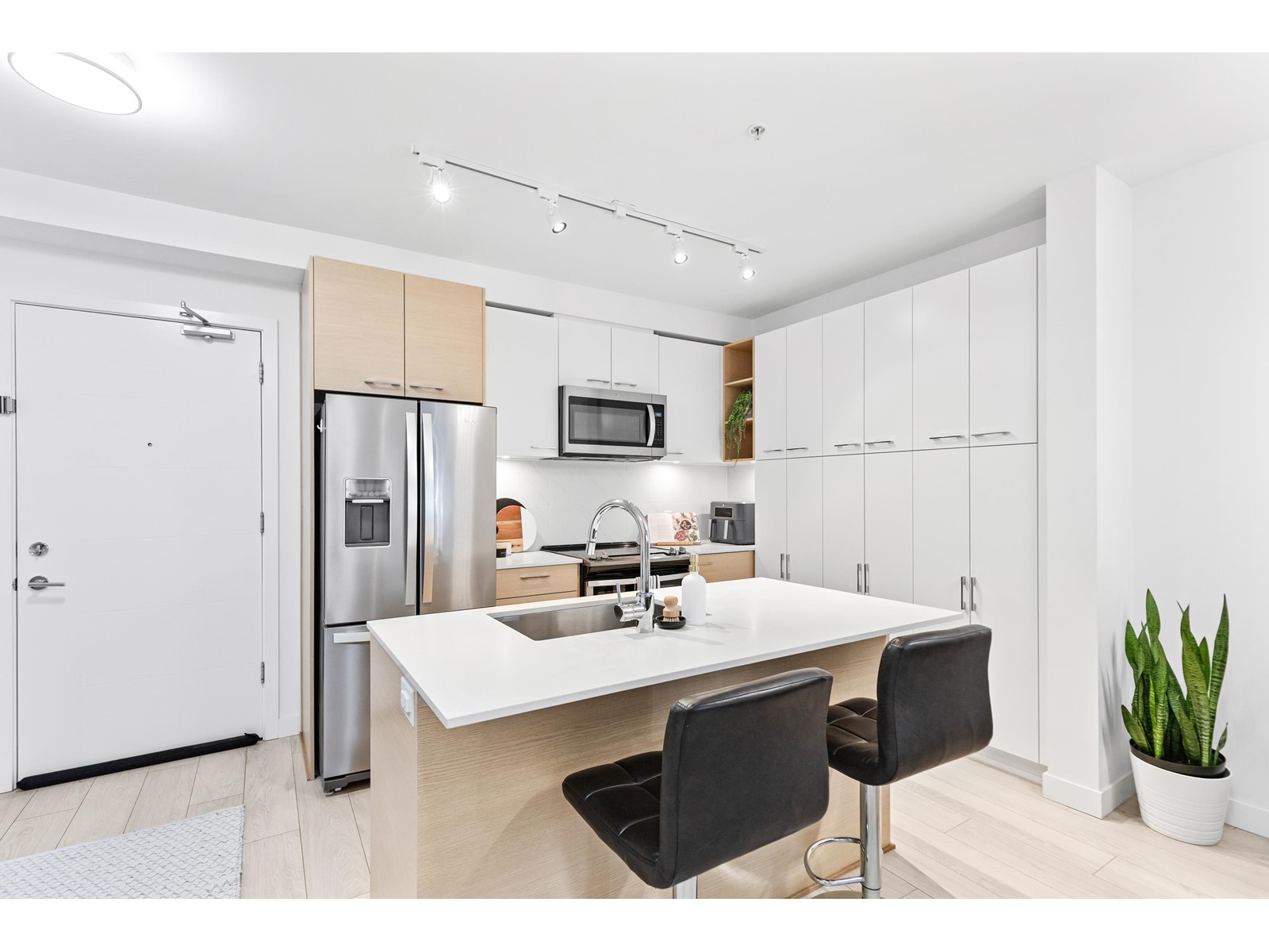311 13963 105 BOULEVARD, Surrey real estate listing R2996923