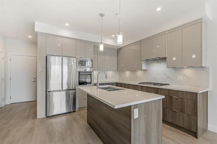 Photo 4 of A 312 14468 72 Avenue, Surrey BC