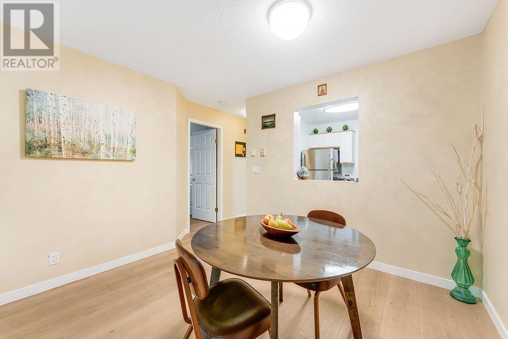 Photo 3 of 205 6860 Rumble Street, Burnaby BC