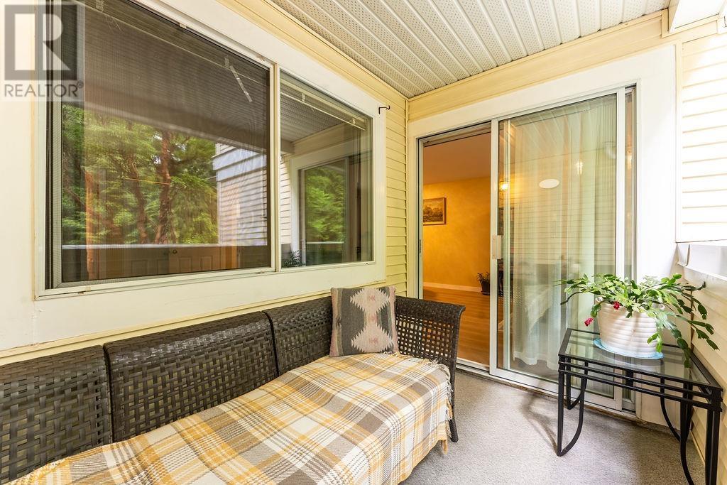 Photo 12 of 205 6860 Rumble Street, Burnaby BC