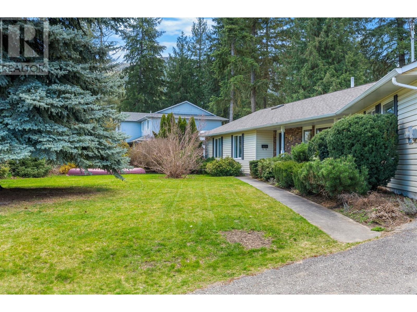  3445 Sidney Crescent, Spallumcheen