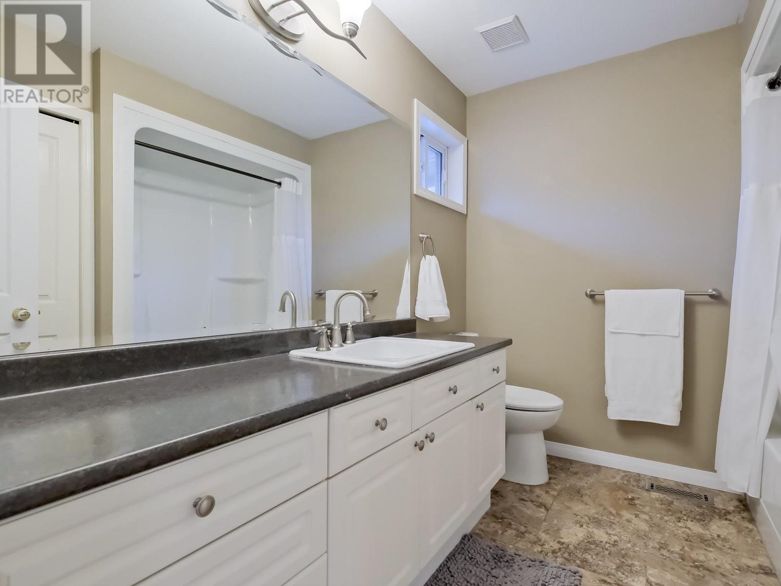  1026 McPhail Court, West Kelowna