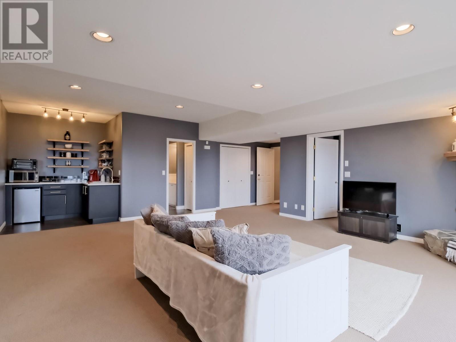  1026 McPhail Court, West Kelowna
