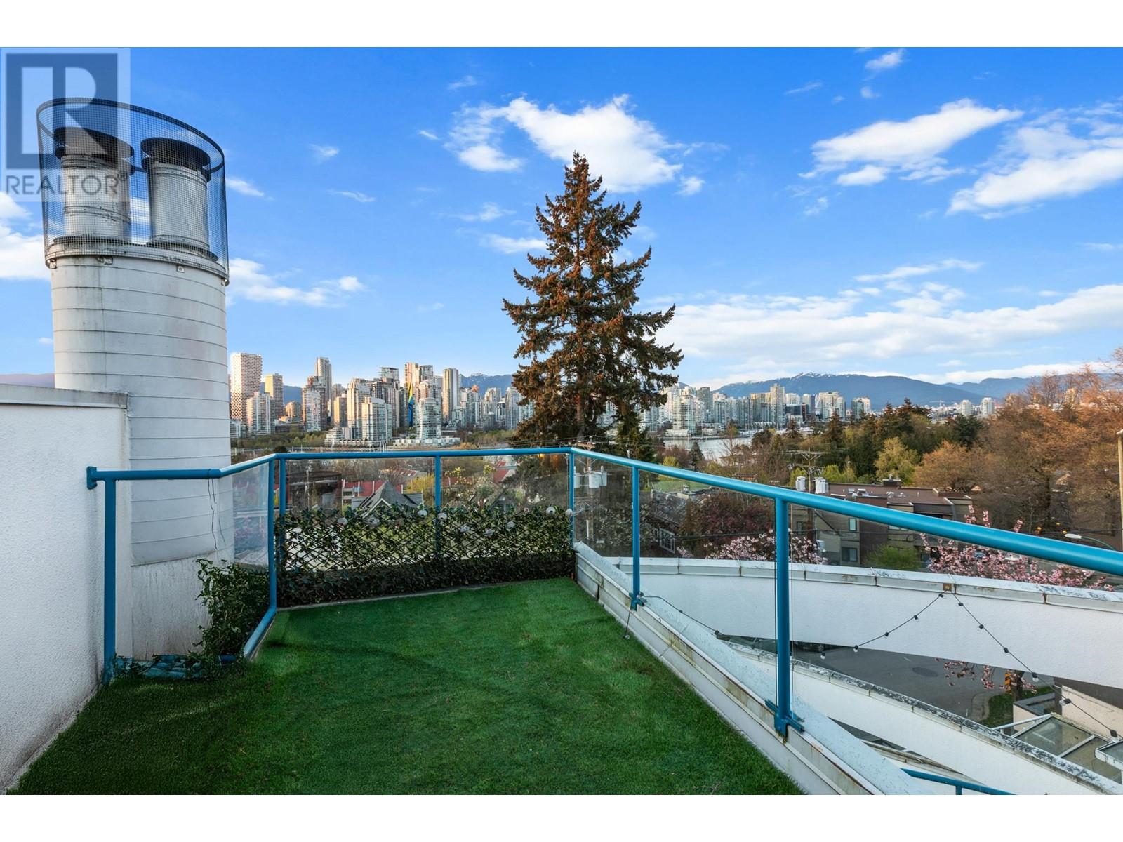 Photo 22 of 10 1038 W 7th Avenue, Vancouver BC
