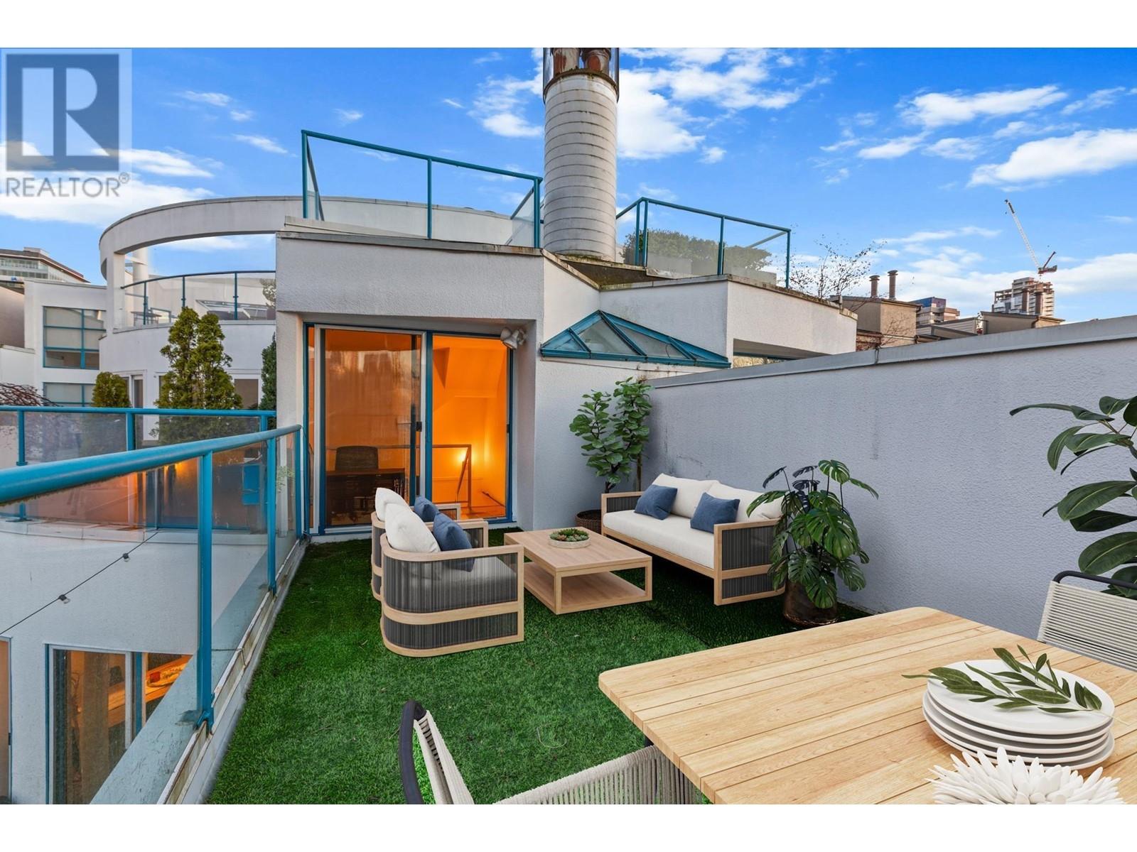 Photo 26 of 10 1038 W 7th Avenue, Vancouver BC