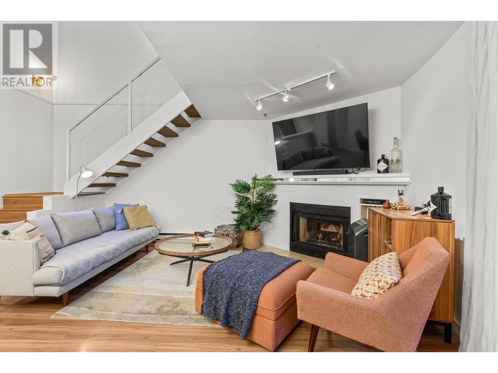 Photo 29 of 10 1038 W 7th Avenue, Vancouver BC