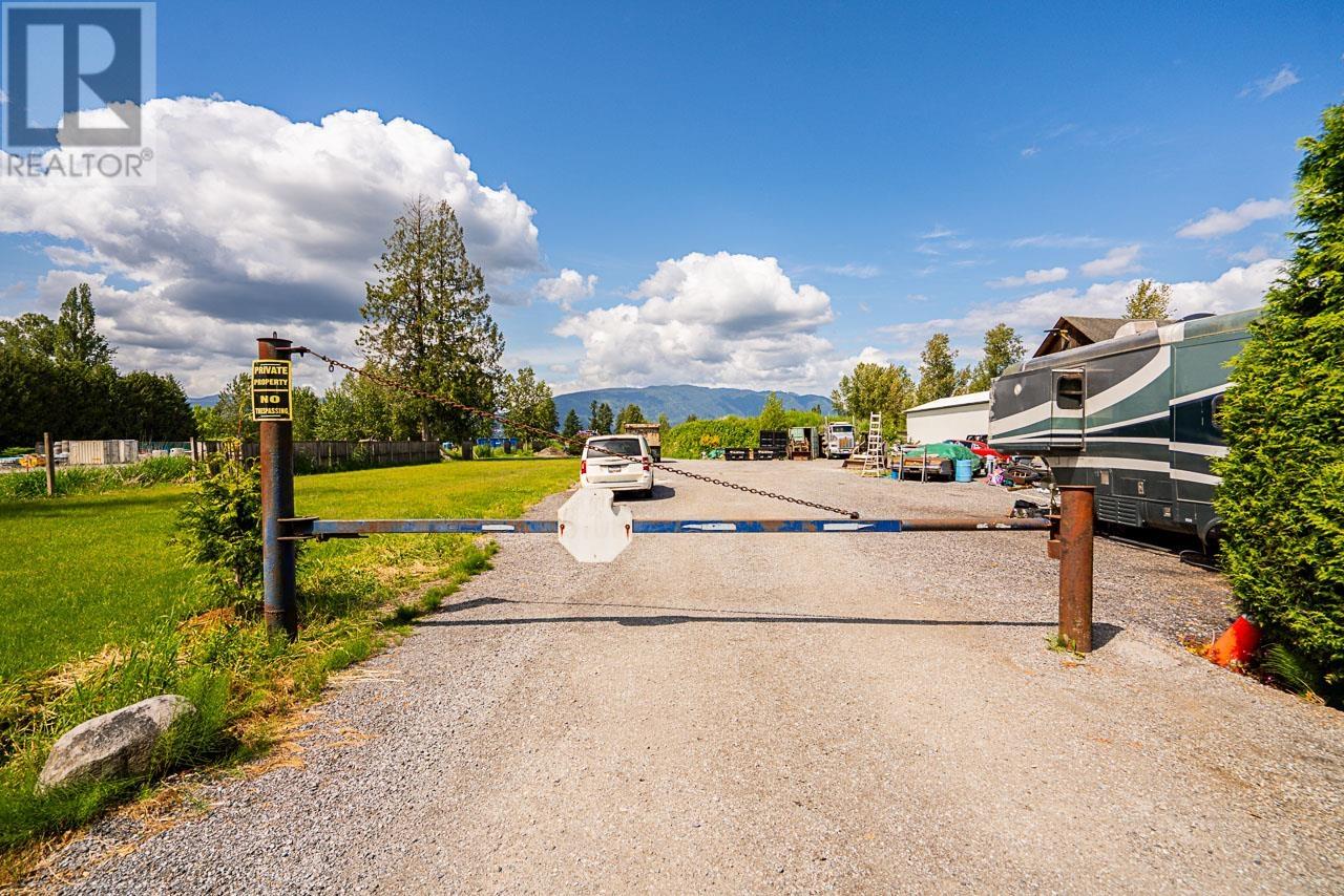 18365 LOUGHEED HIGHWAY, Pitt Meadows