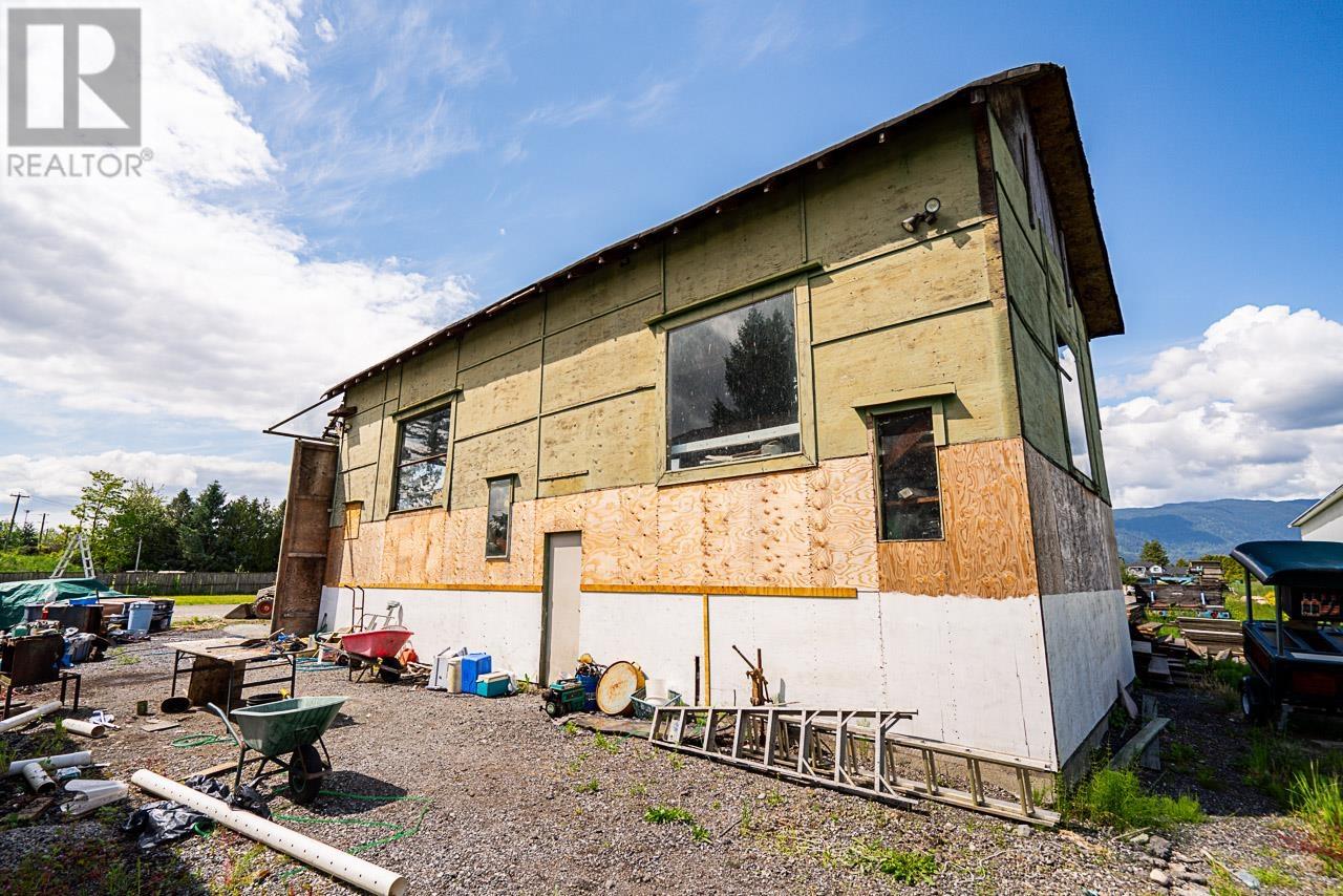 18365 LOUGHEED HIGHWAY, Pitt Meadows real estate listing R3006883