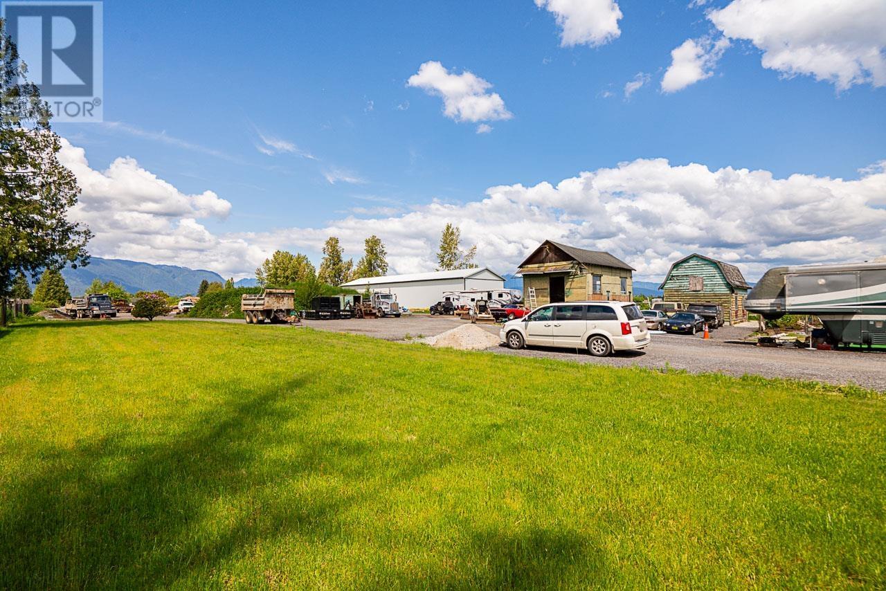 18365 LOUGHEED HIGHWAY, Pitt Meadows real estate listing R3006883