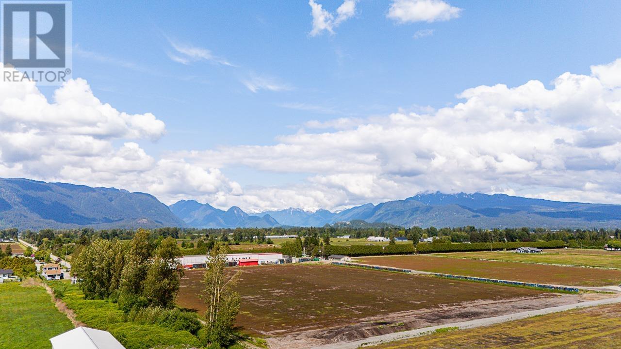 18365 LOUGHEED HIGHWAY, Pitt Meadows