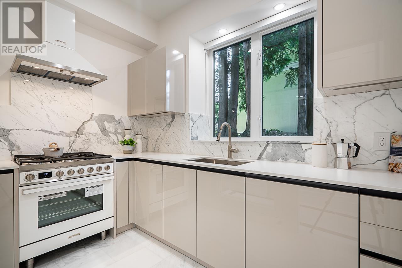 1203 W 38TH AVENUE, Vancouver