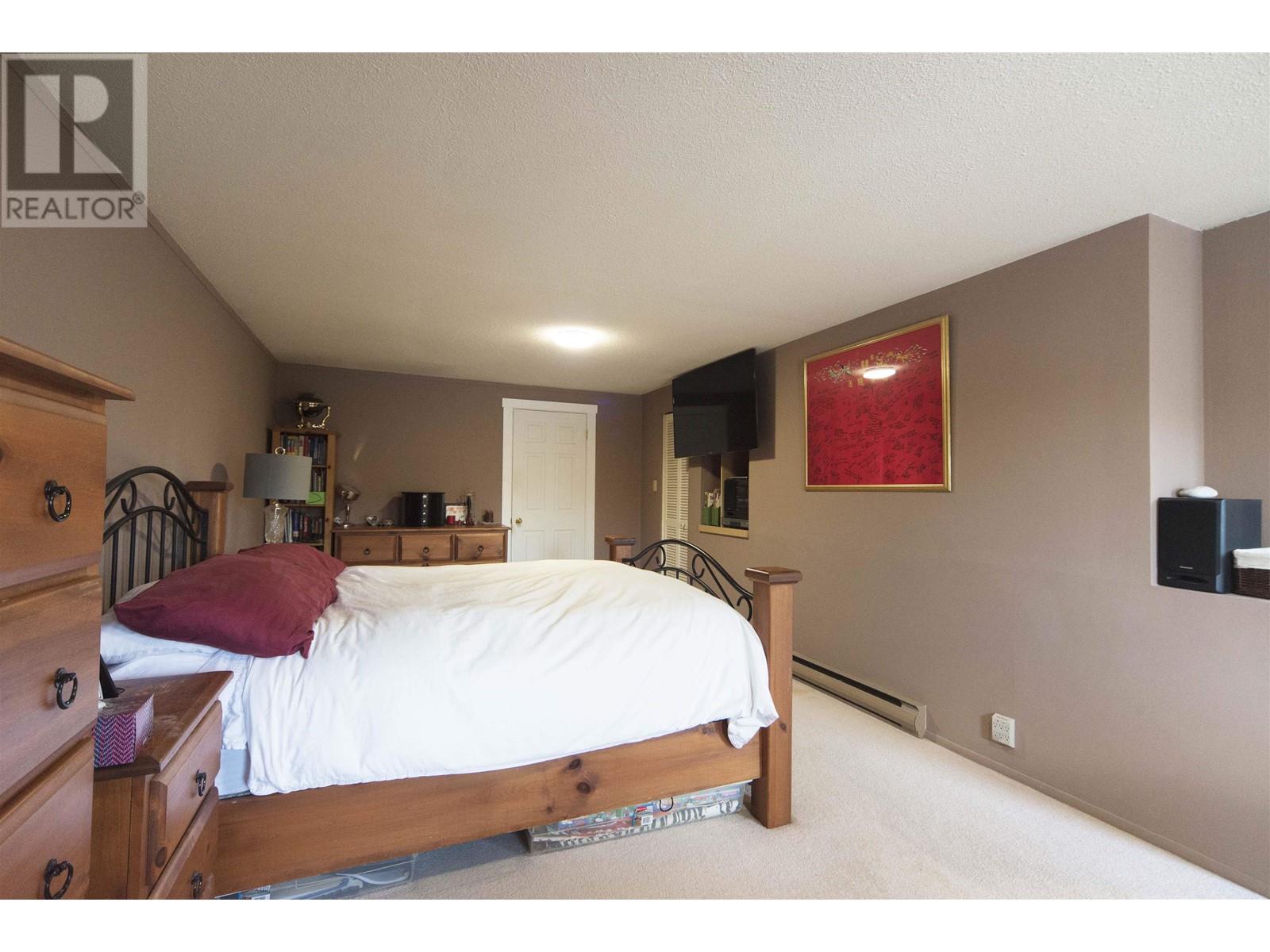 Photo 12 of 8660 Bairdmore Crescent, Richmond BC