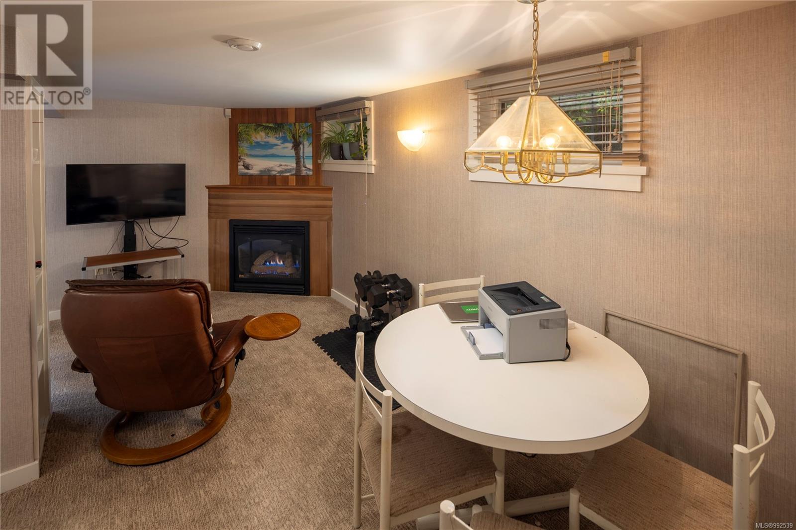 Single Family House for Sale in  Shasta Pl Victoria 