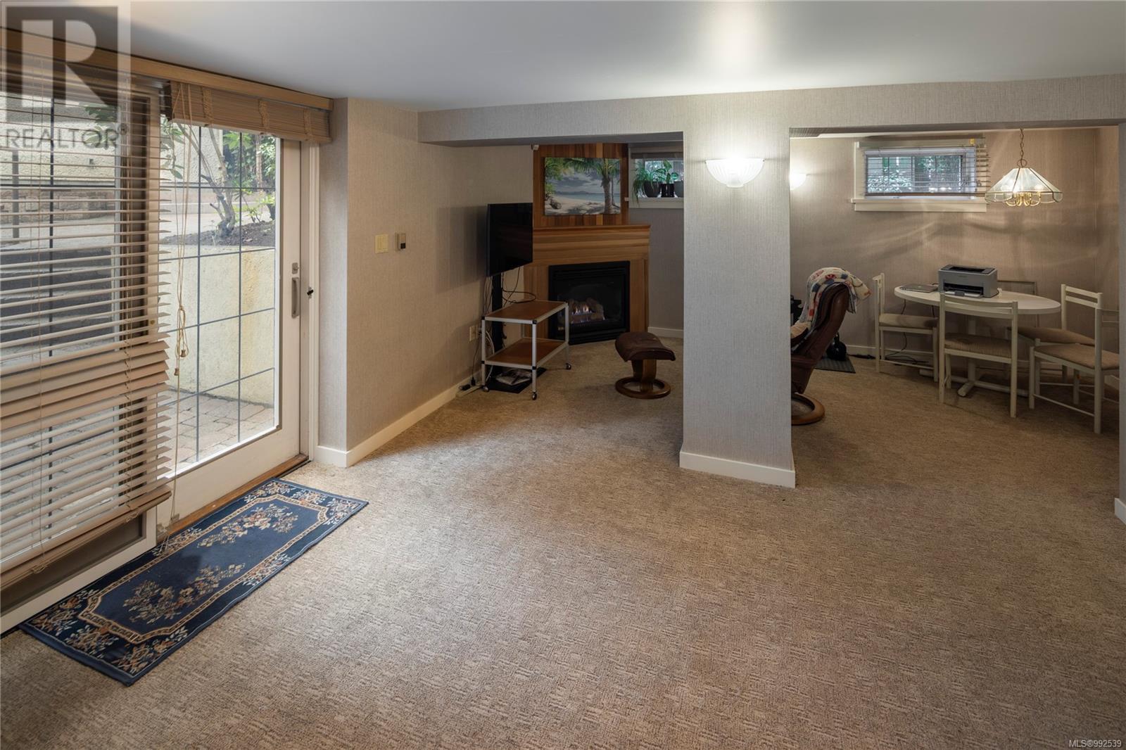 Single Family House for Sale in  Shasta Pl Victoria 